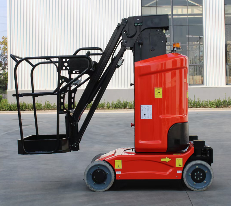昌吉电动自行走桅柱式高空作业平台